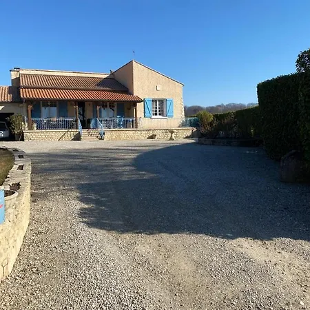 לינה וארוחת בוקר Chez Nanie