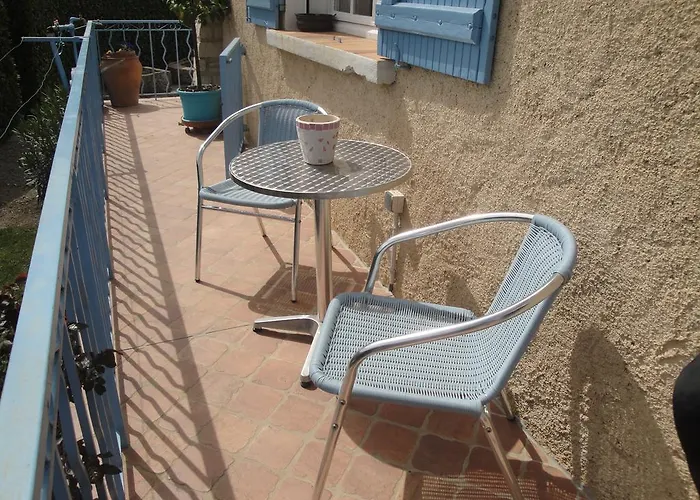 Chez Nanie Bed & Breakfast 3*