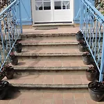 Chez Nanie לינה וארוחת בוקר 3*